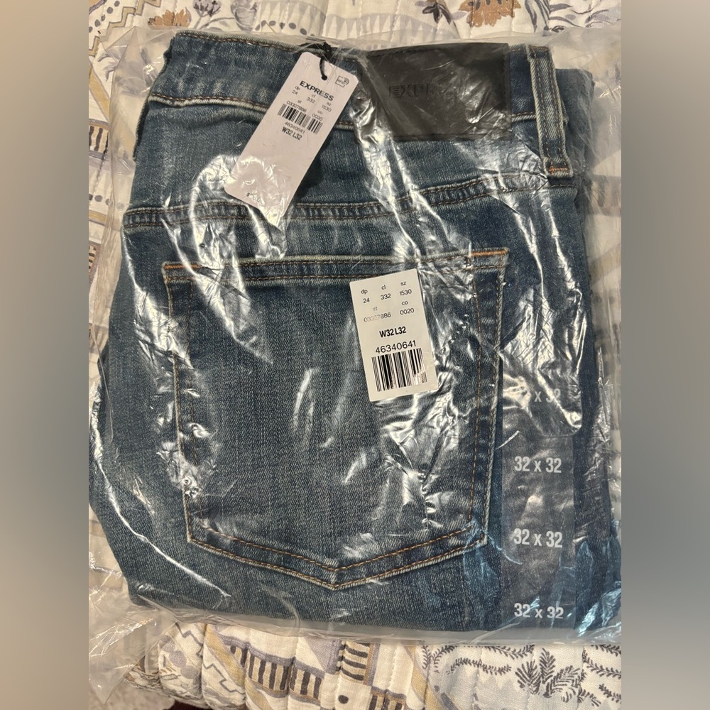 NWT Express Men’s Classic Blue Jeans